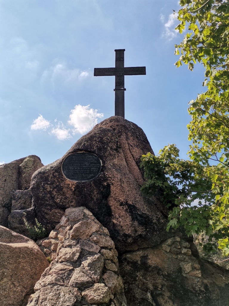 Ilsestein, Granitfelsen mit eisernem Kreuz
